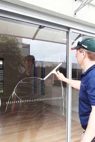 squeegee window cleaning in Stirling, South Australia