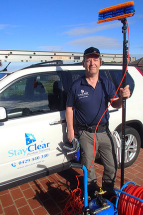 window cleaner Stirling 5152 with car